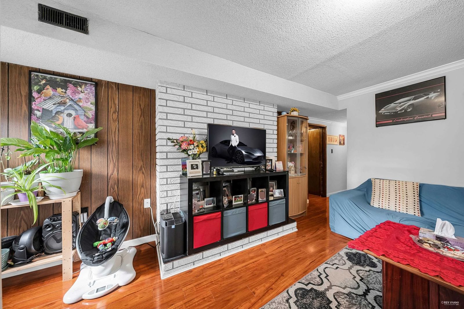 Listing Image 19