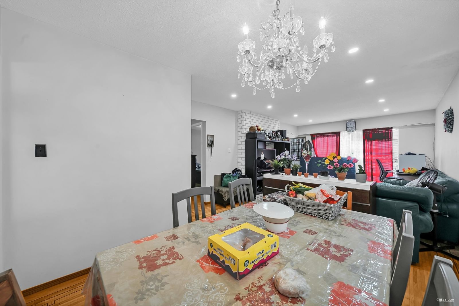 Listing Image 5
