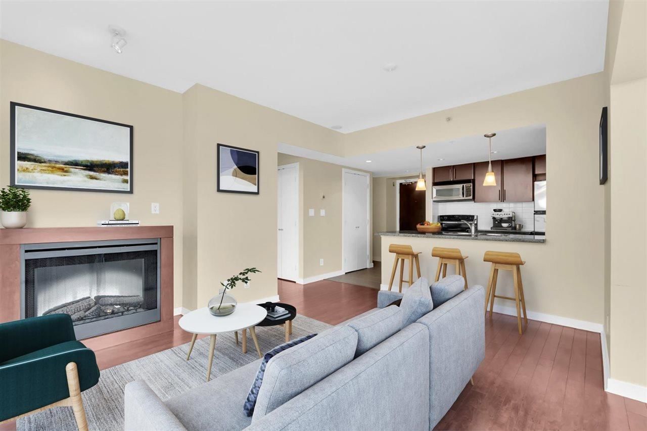 Listing Image 8