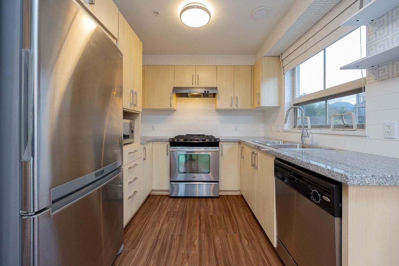 Listing Image 12
