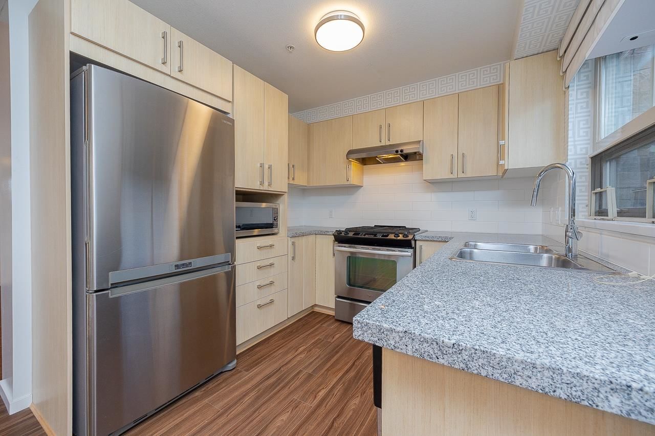 Listing Image 13