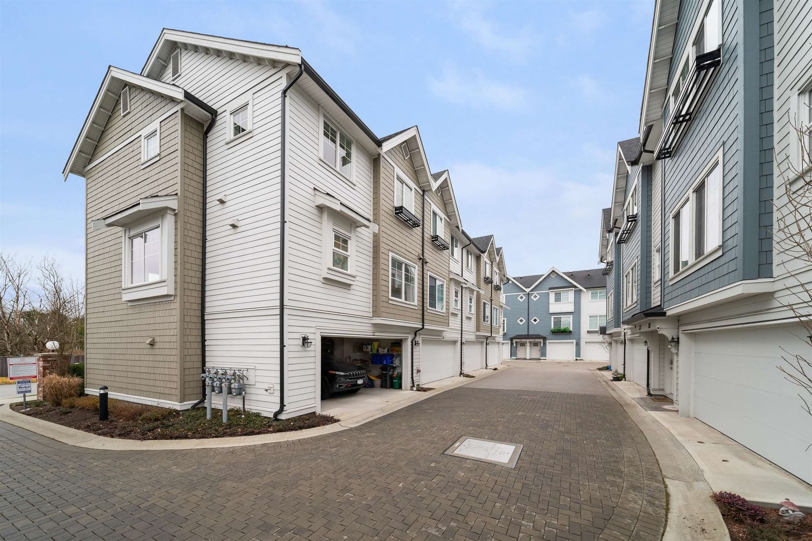 Listing Image 28