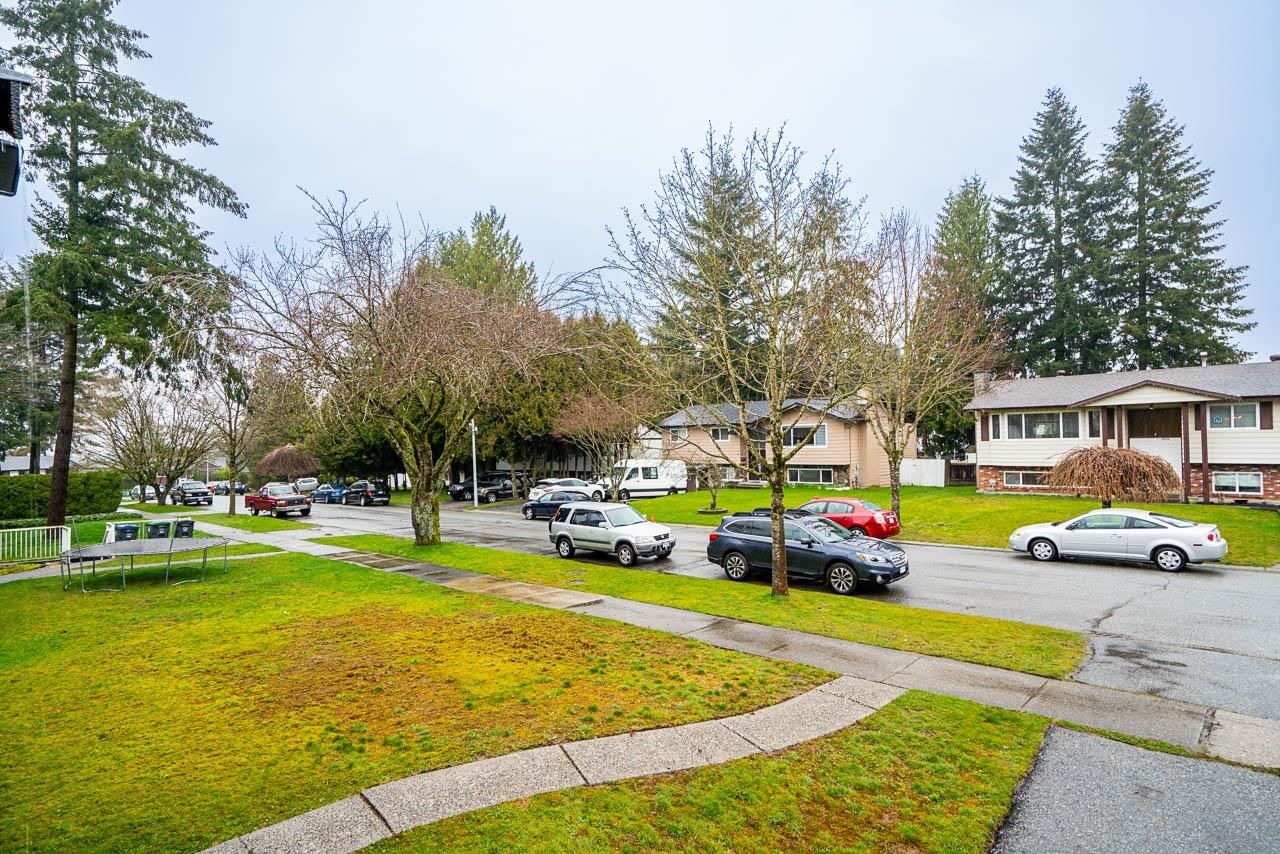 Listing Image 17
