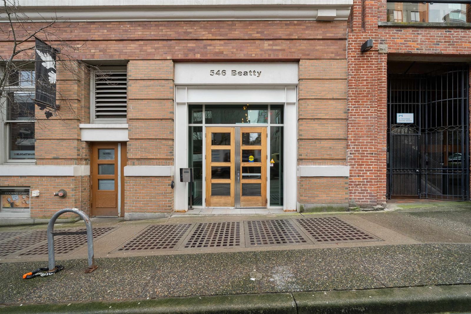 Listing Image 25