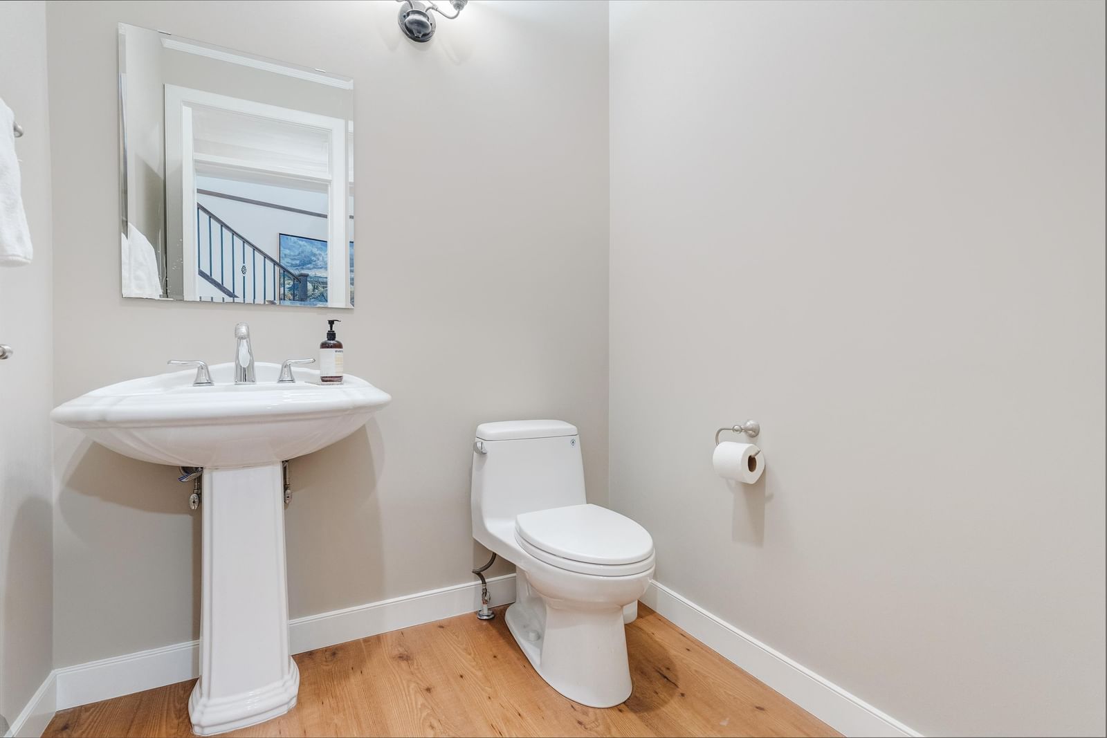 Listing Image 11