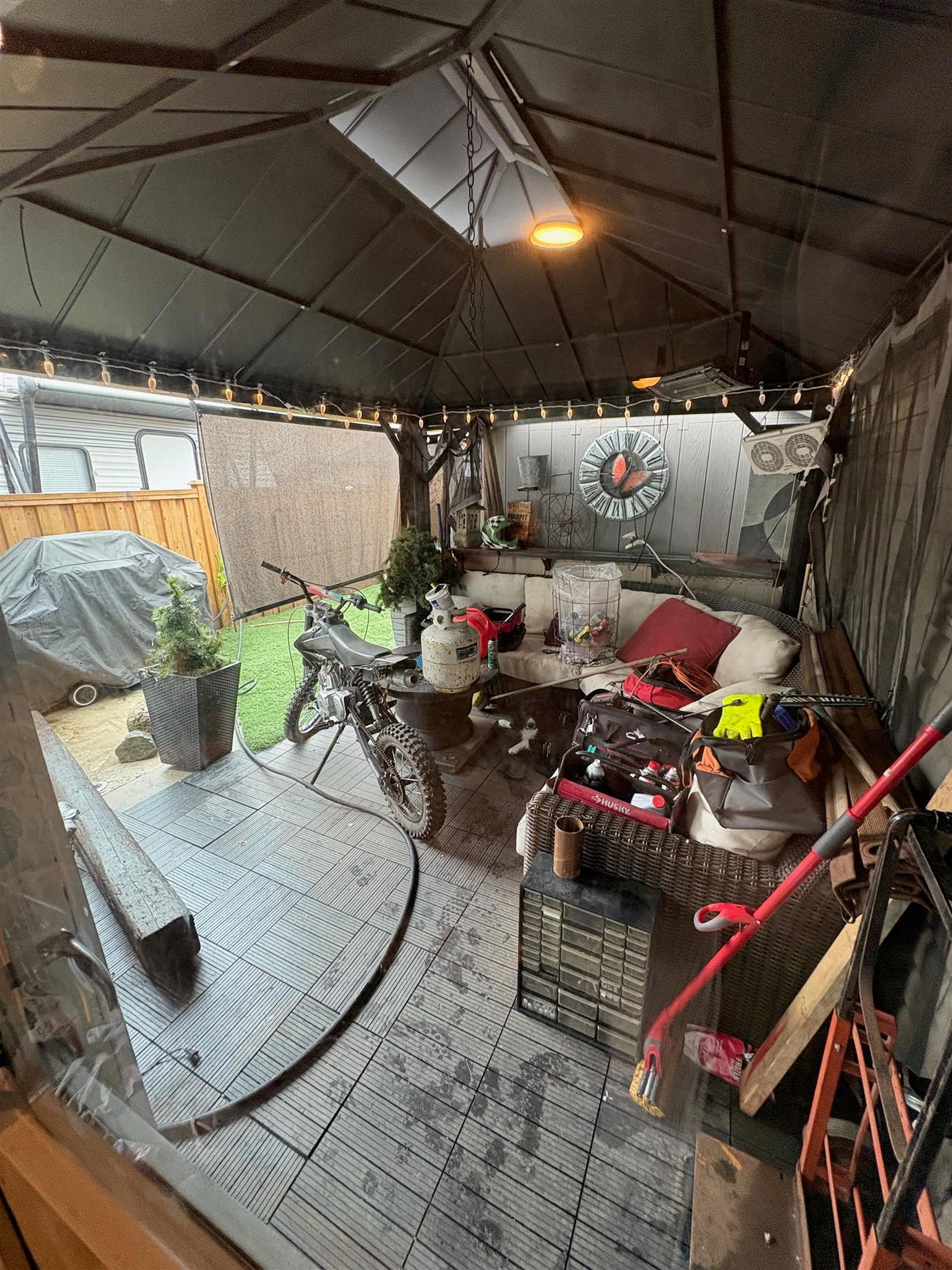Listing Image 10
