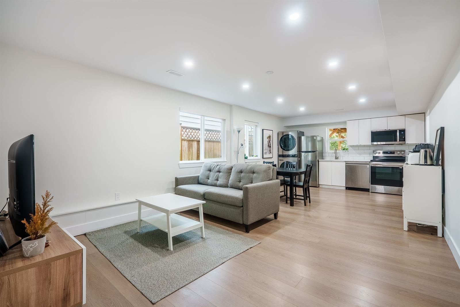 Listing Image 20