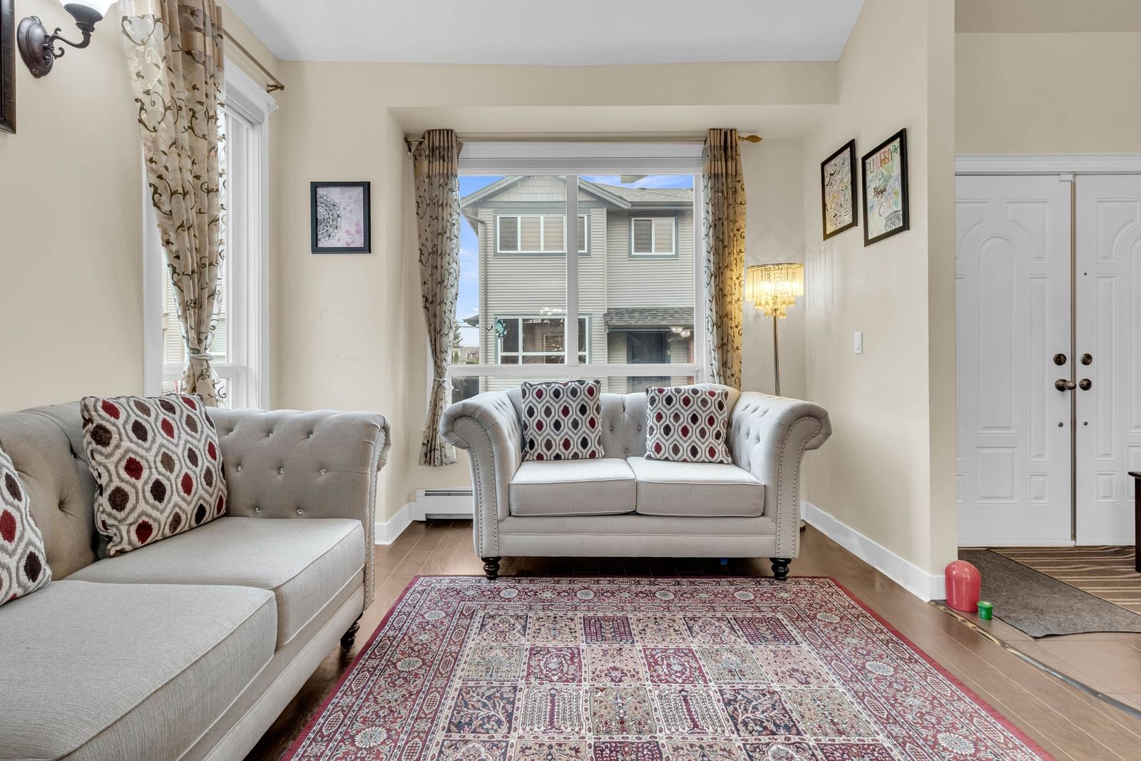 Listing Image 5