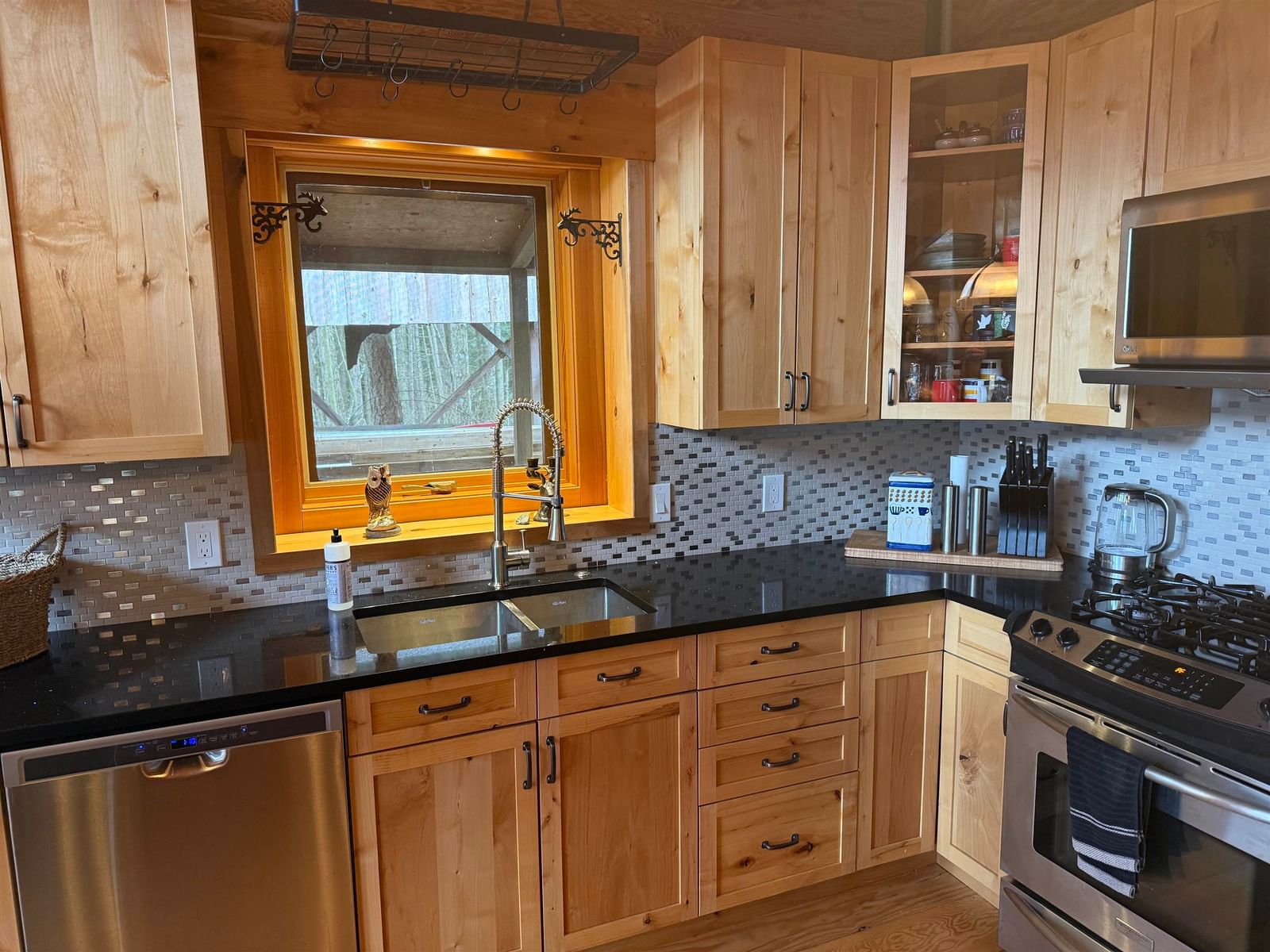 Listing Image 19