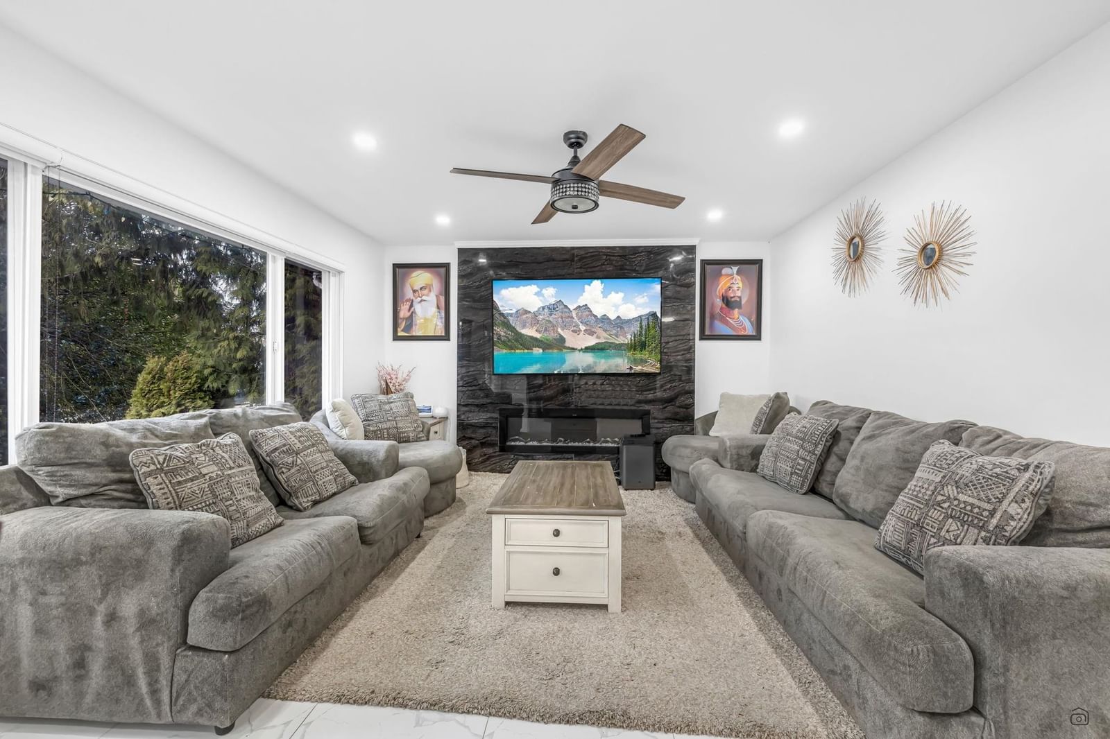 Listing Image 6