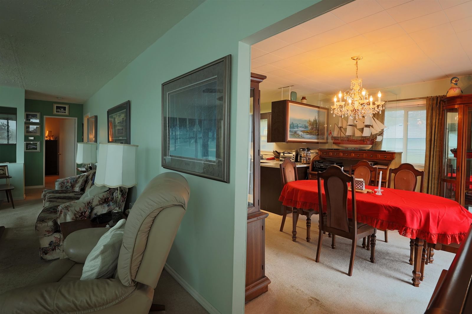 Listing Image 6