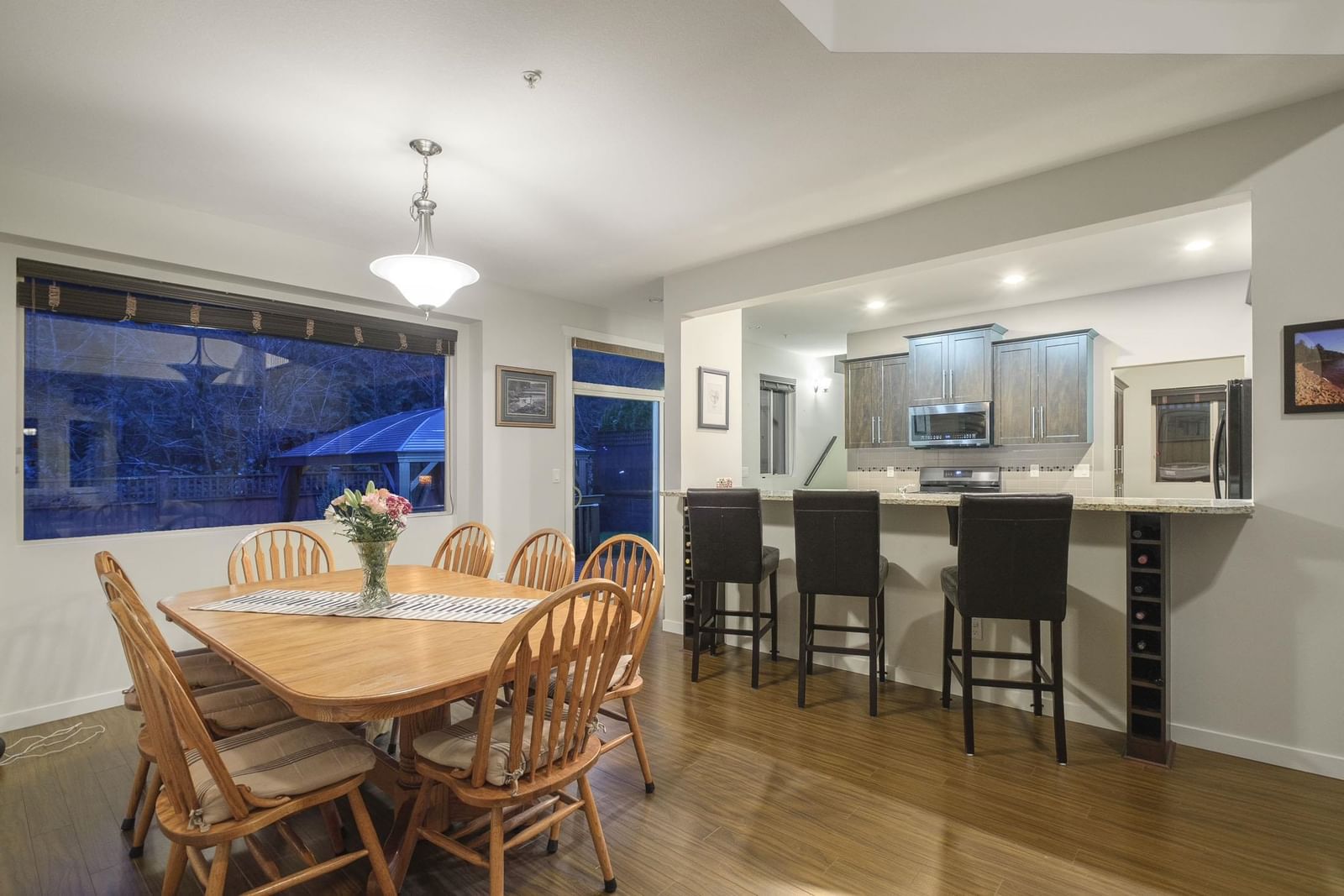 Listing Image 10