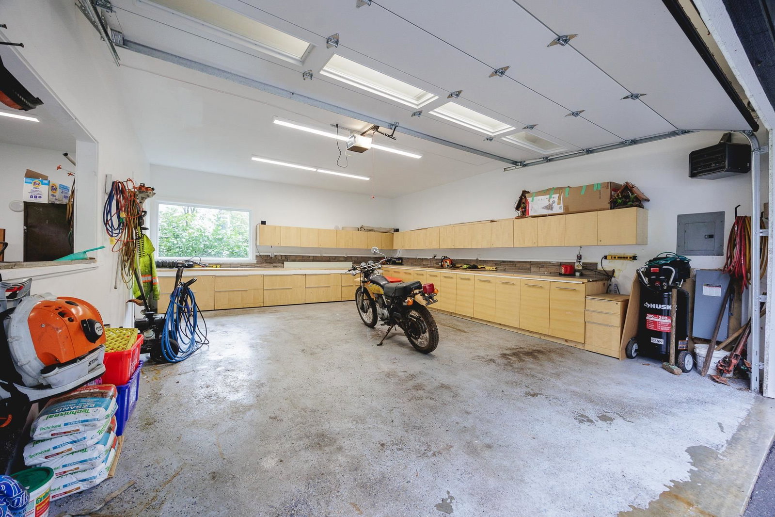 Listing Image 40