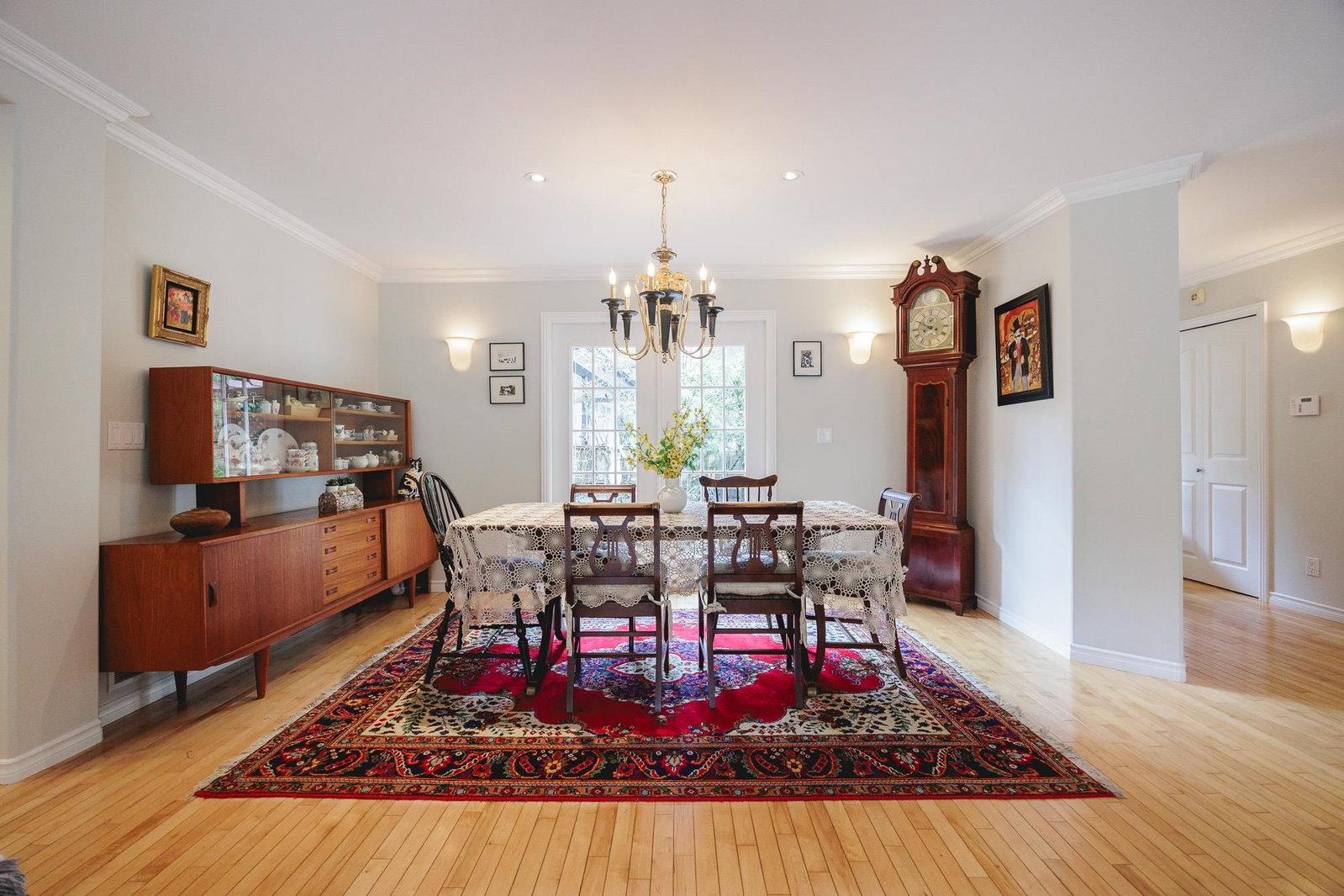 Listing Image 5