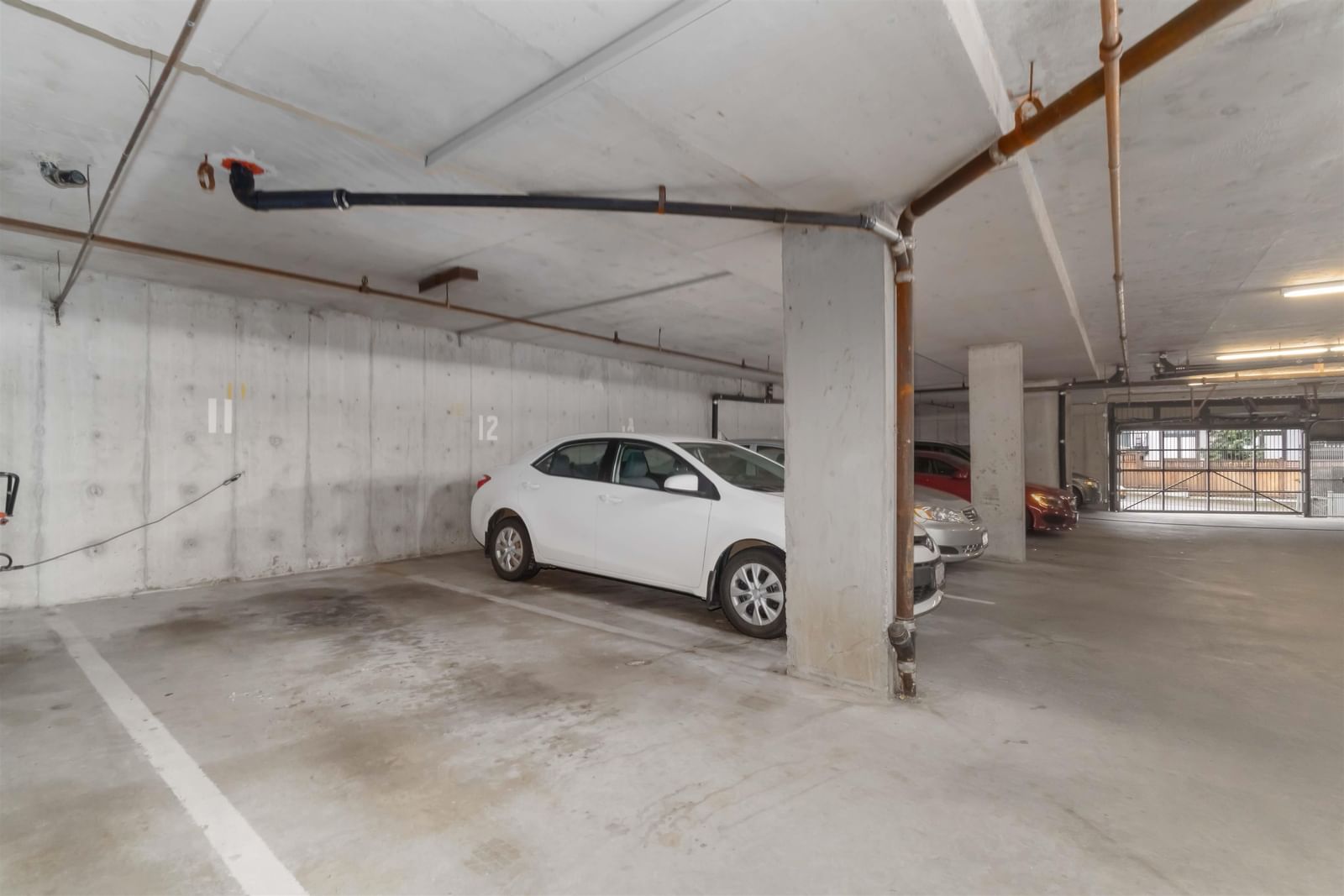 Listing Image 24