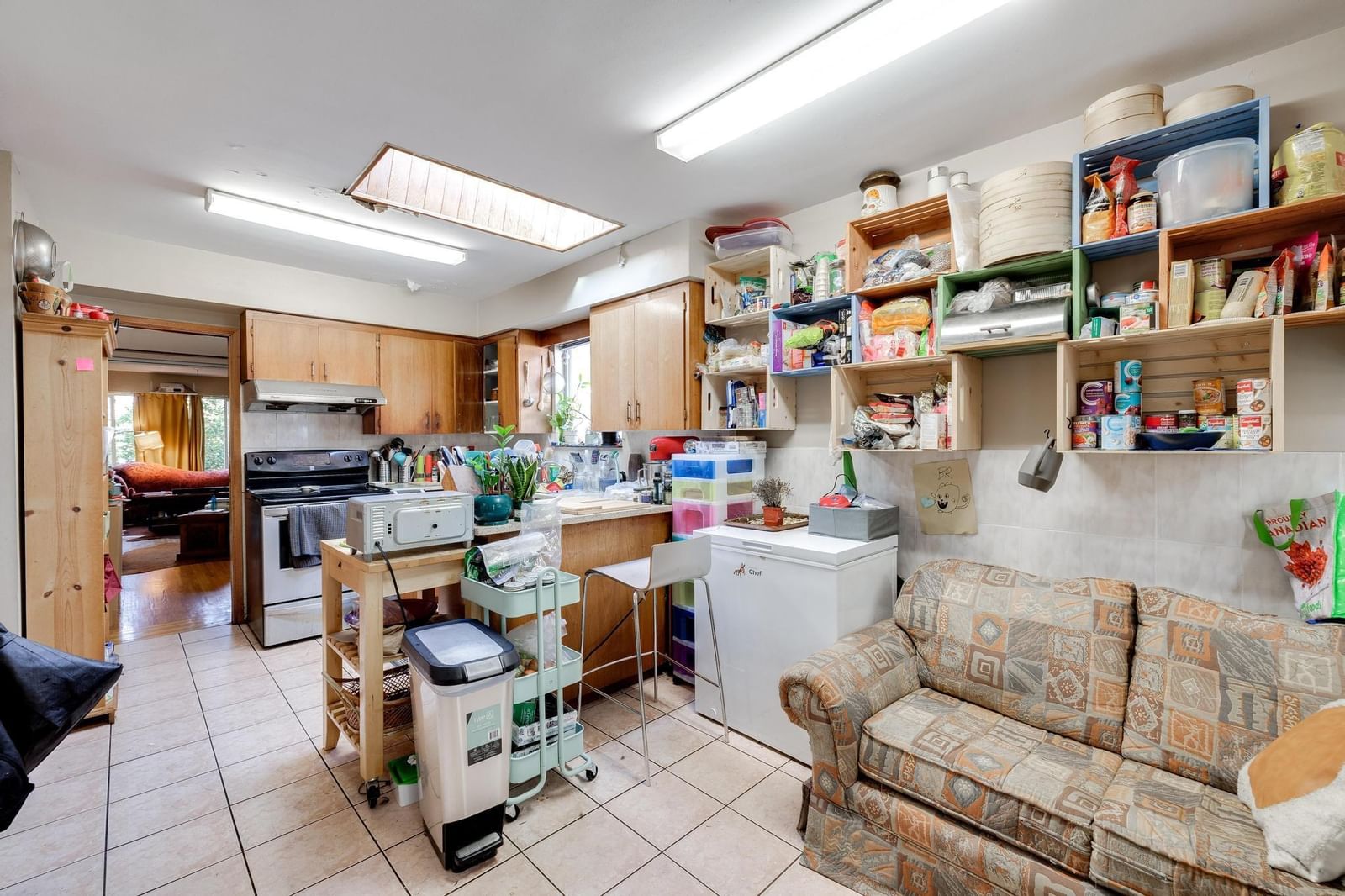 Listing Image 6