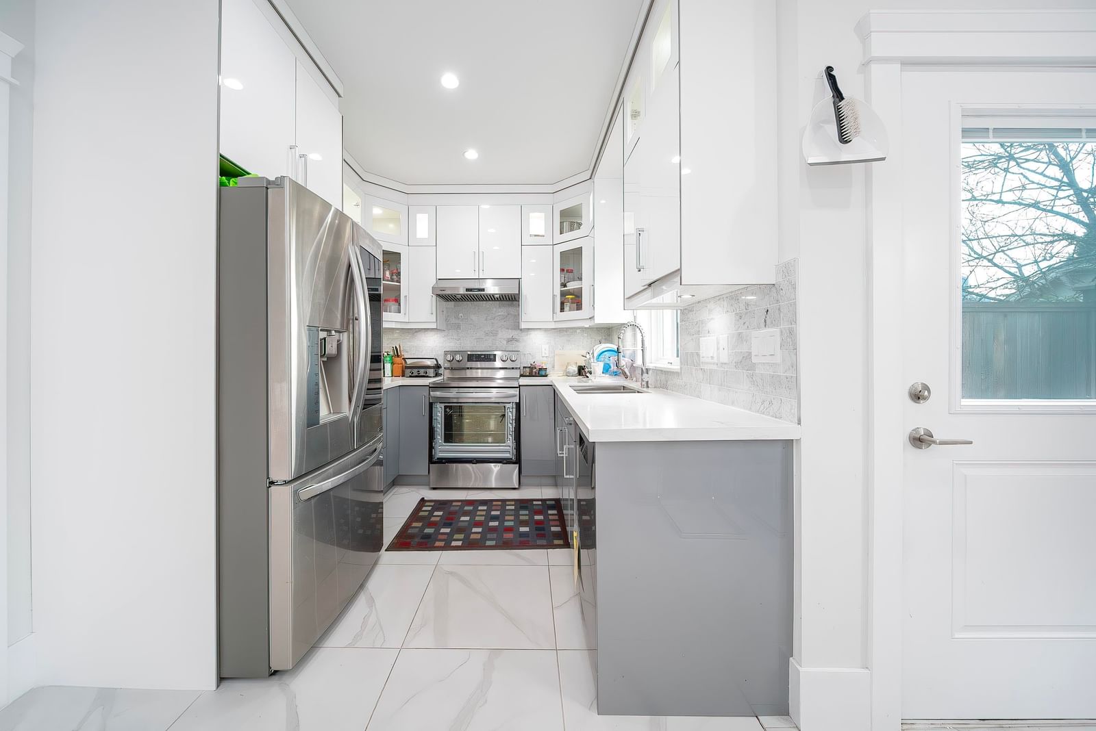 Listing Image 9