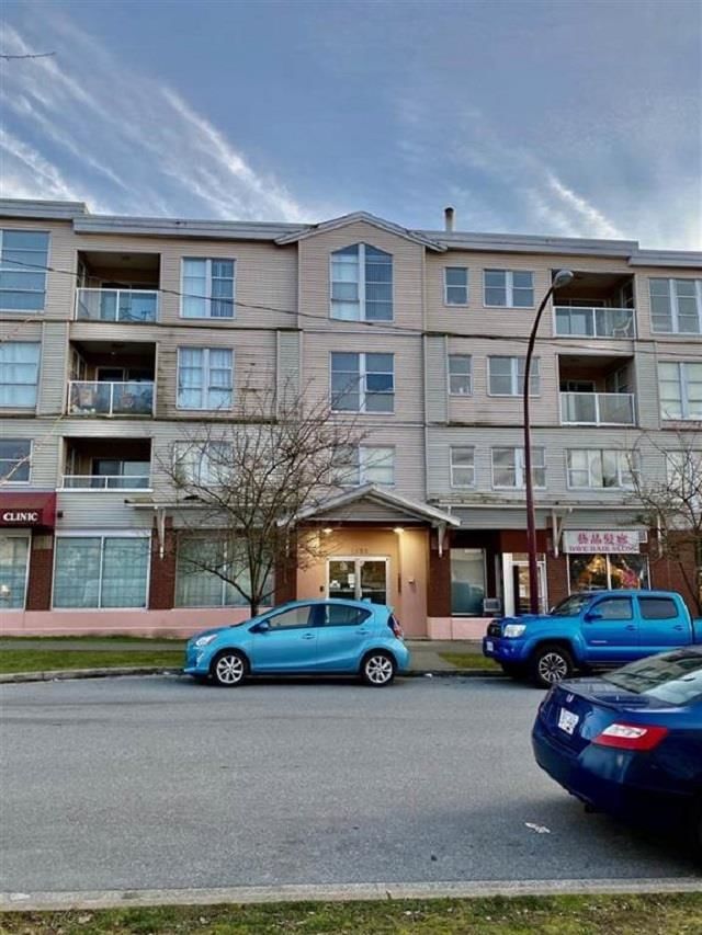 Listing Image 8