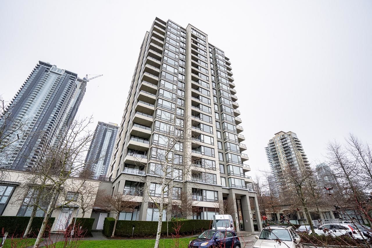 Listing Image 6