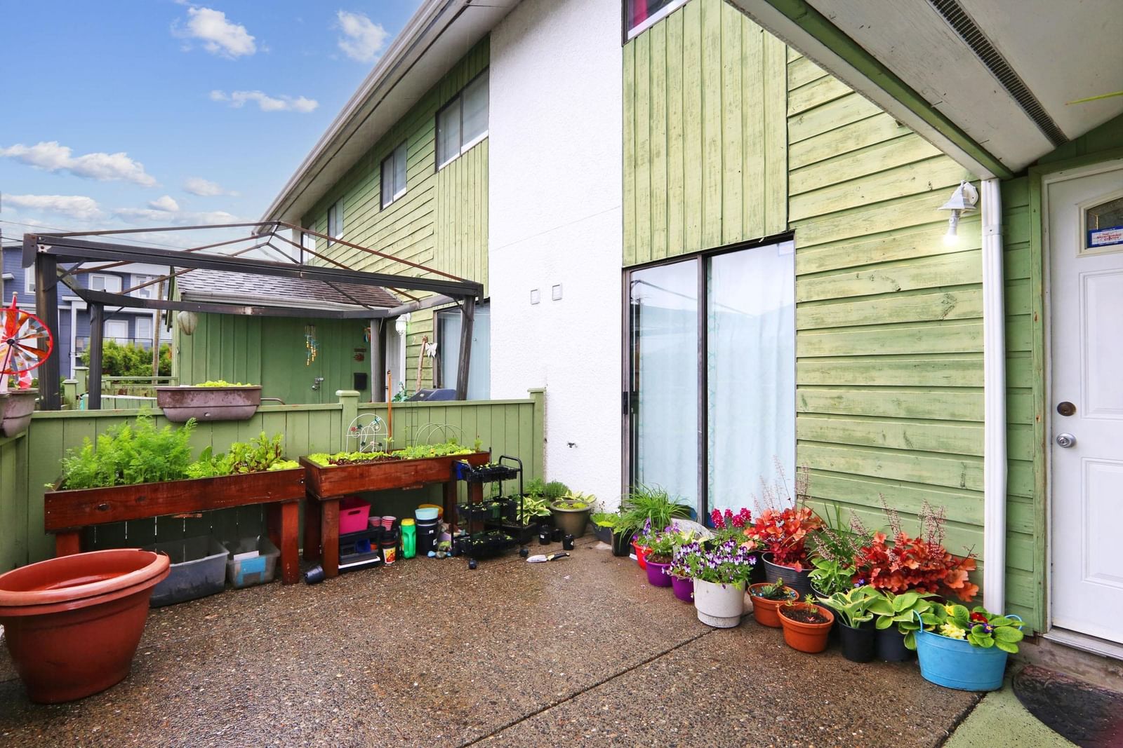 Listing Image 6