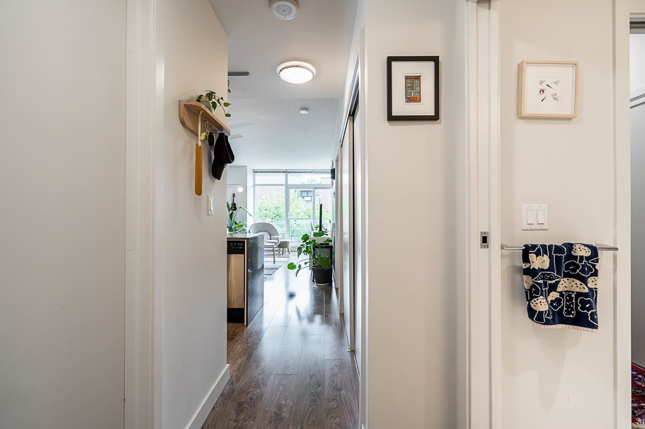 Listing Image 19