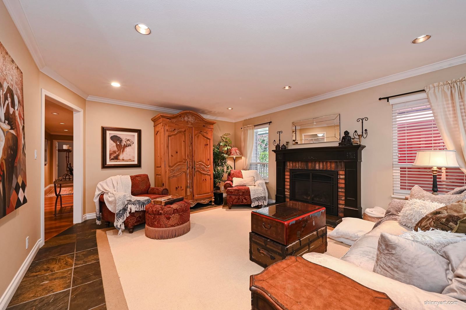 Listing Image 5