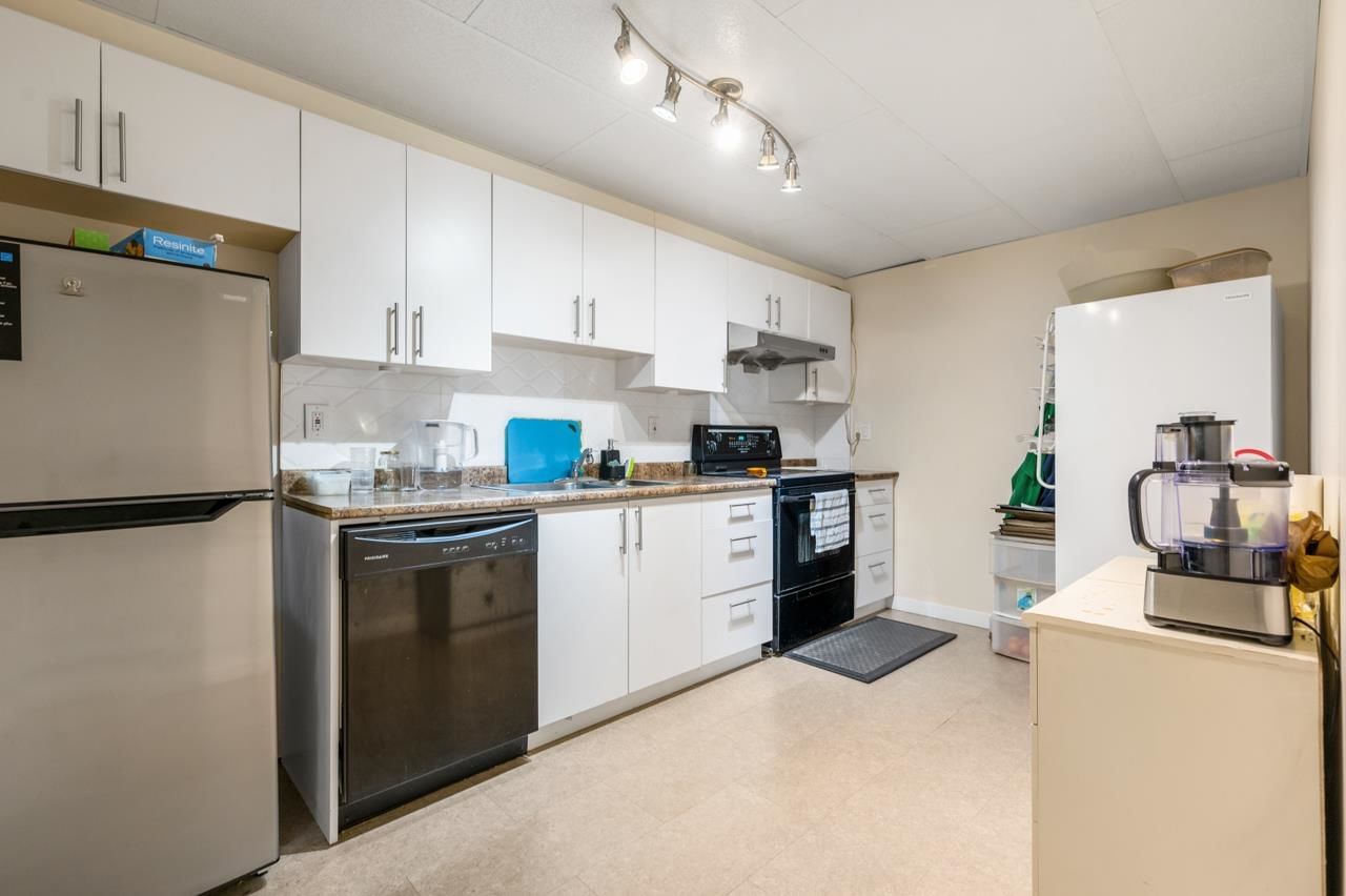 Listing Image 18