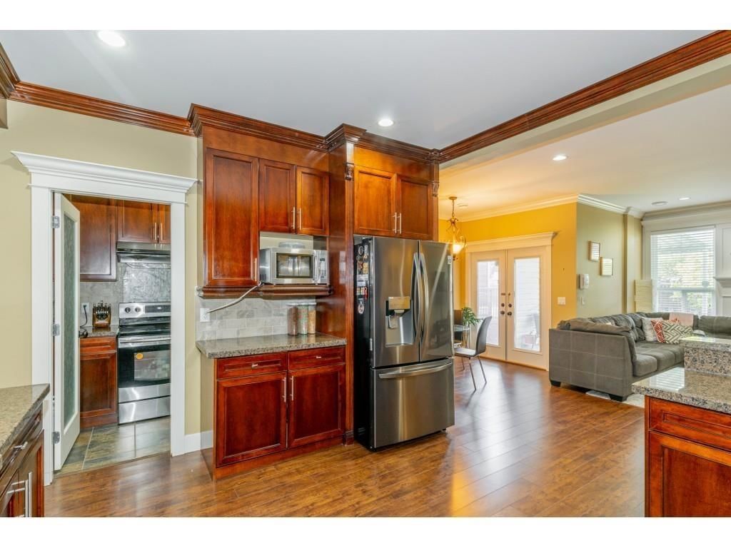 Listing Image 14