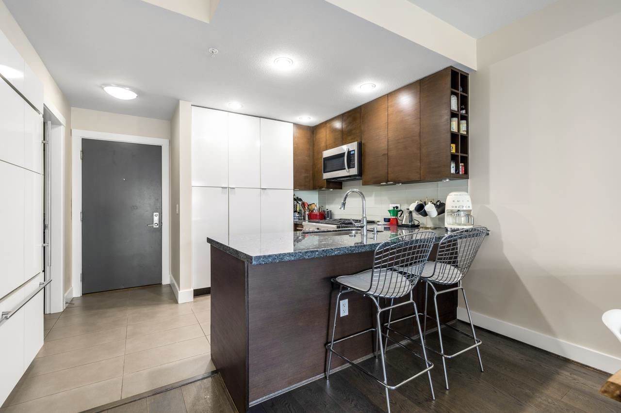 Listing Image 9