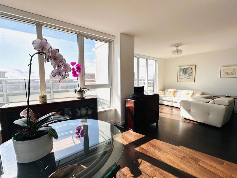 7333 Murdoch Avenue #1507, Richmond, British Columbia