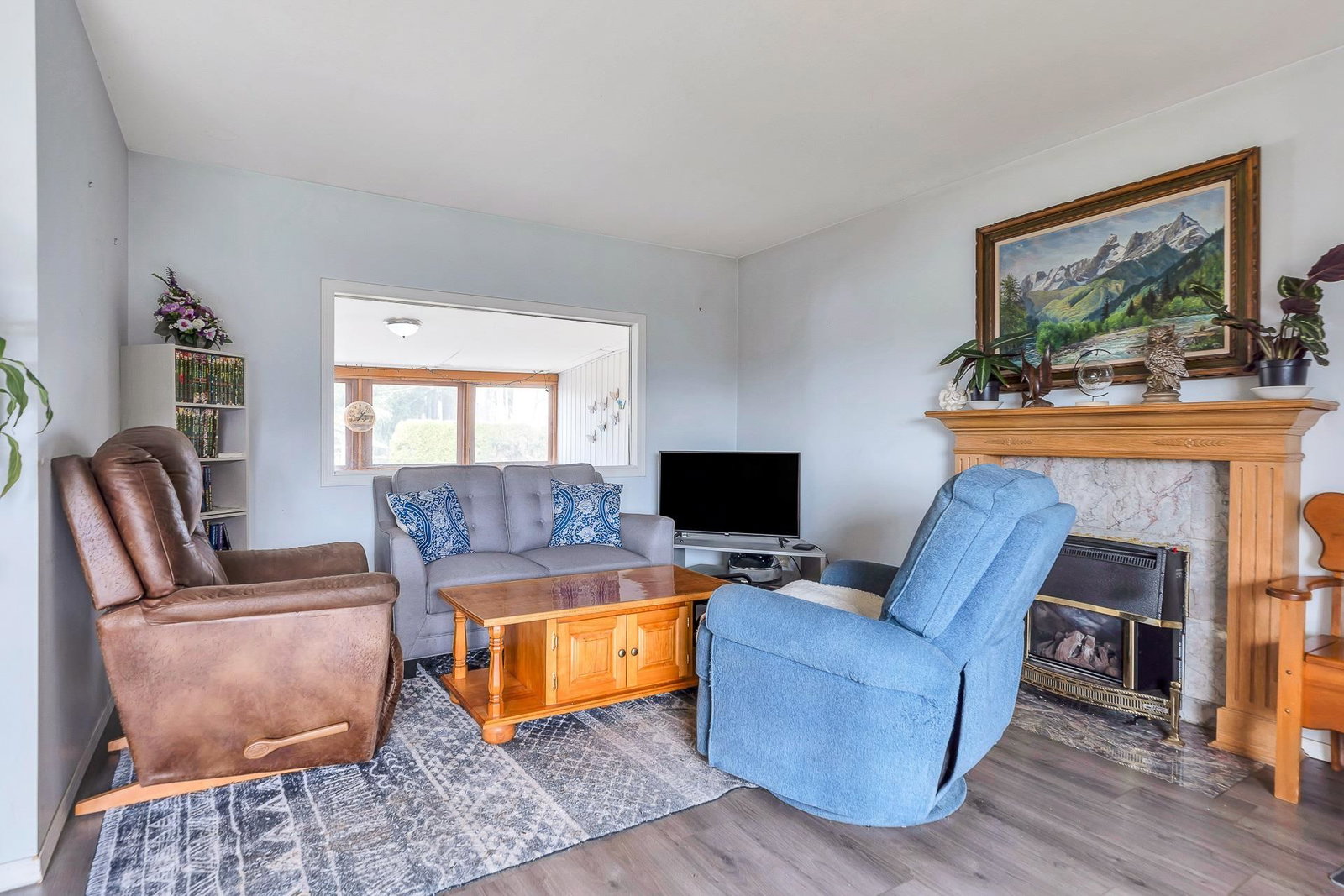 Listing Image 5