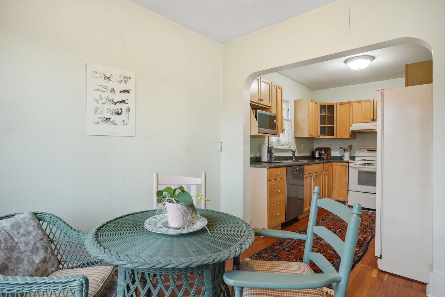 Listing Image 11