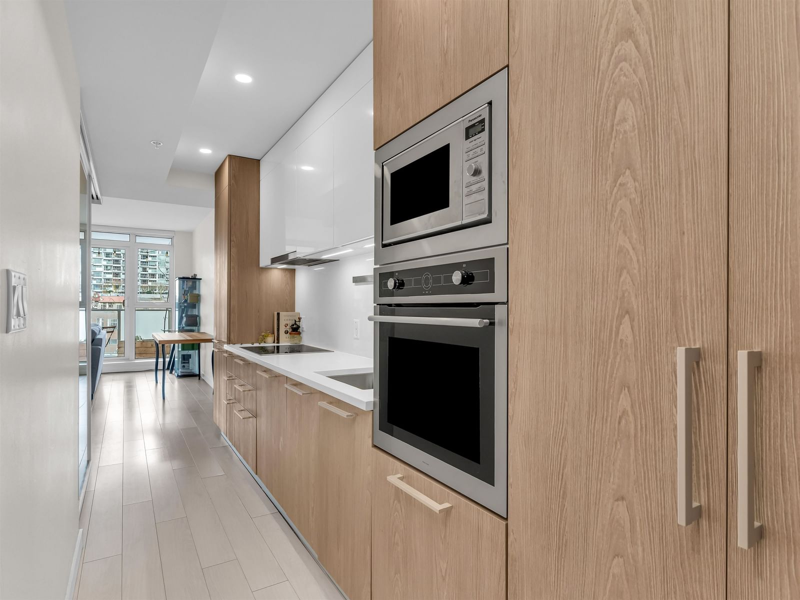 Listing Image 10