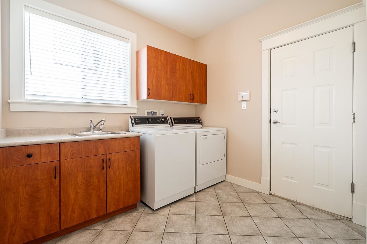 Listing Image 18