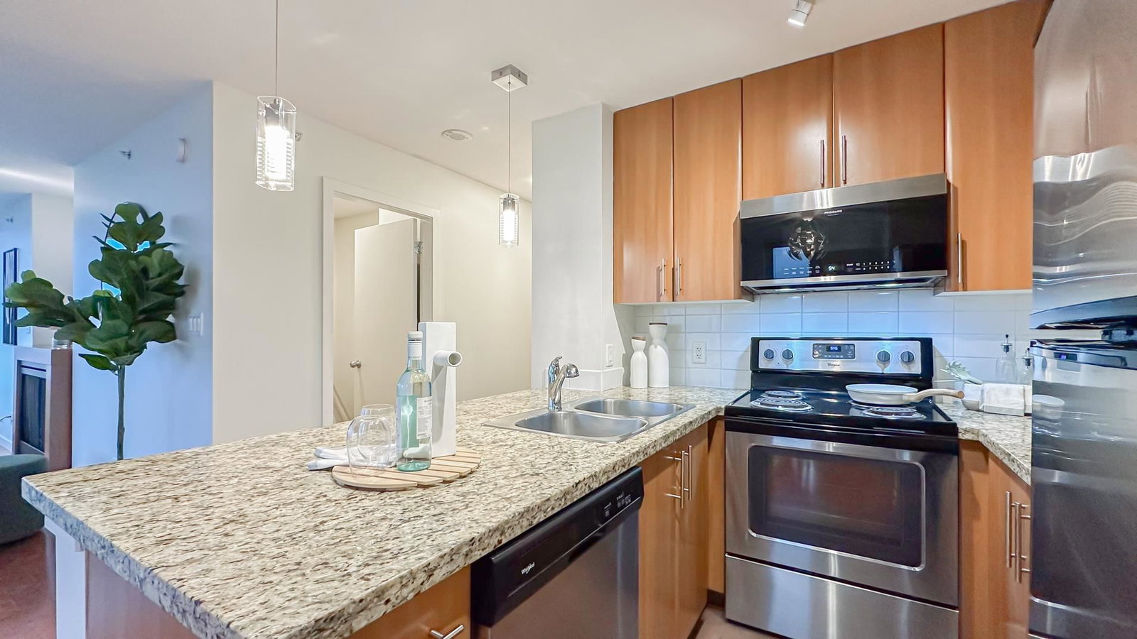 Listing Image 15