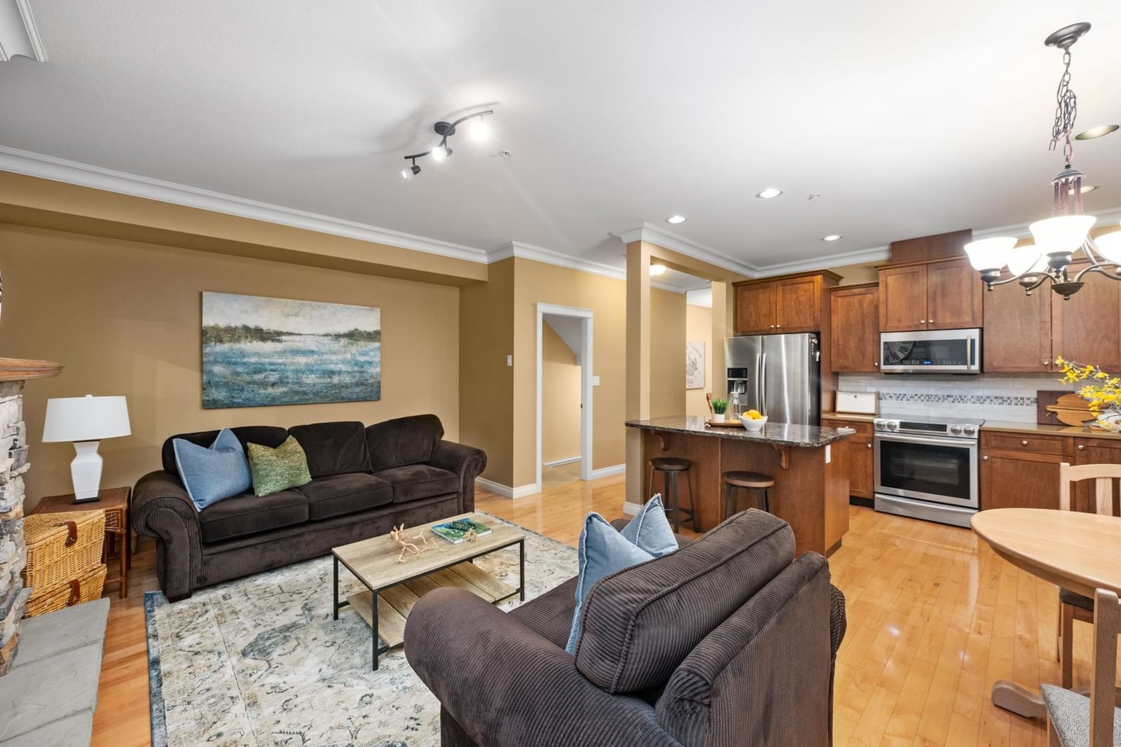 Listing Image 15