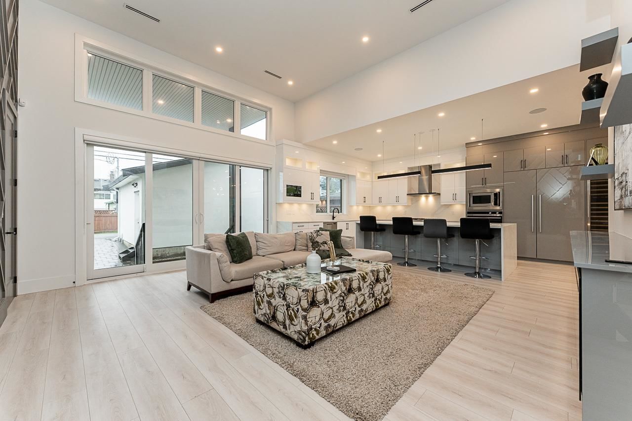 Listing Image 12