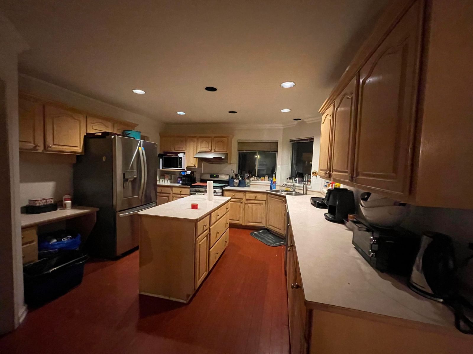 Listing Image 4