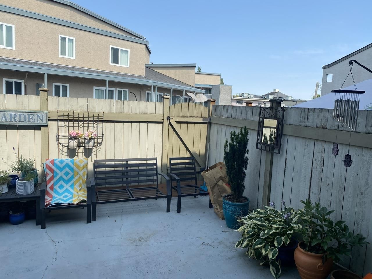Listing Image 8