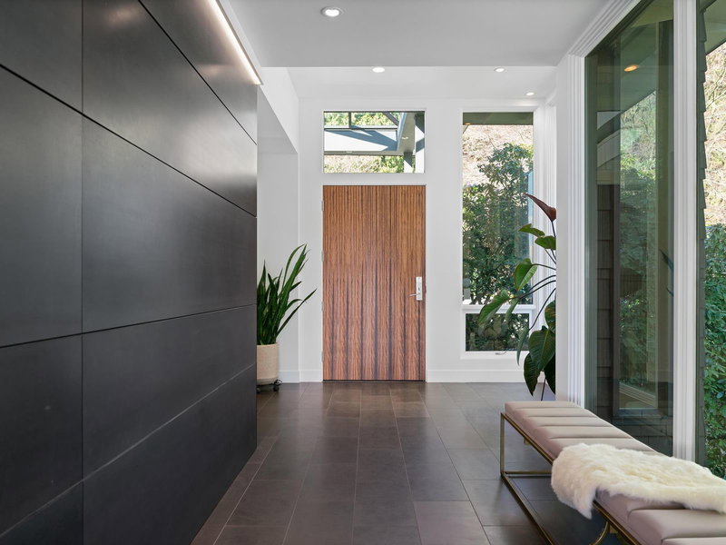 3460 Rockview Place, West Vancouver, V7V 3H3 | Image 2