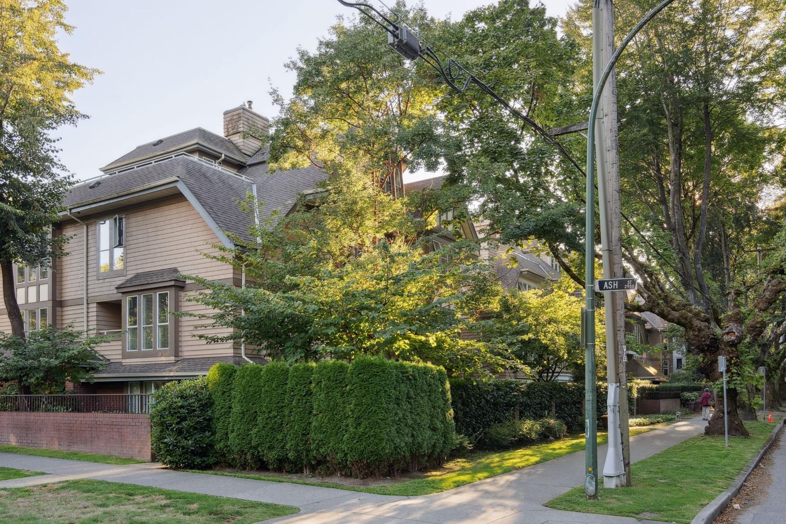 Listing Image 28