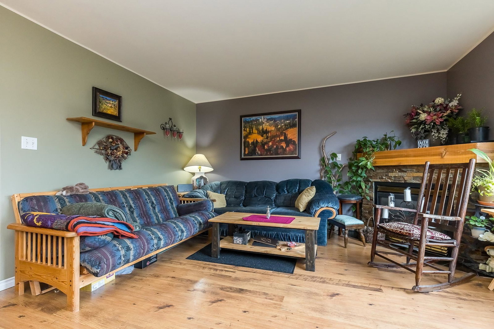 Listing Image 10