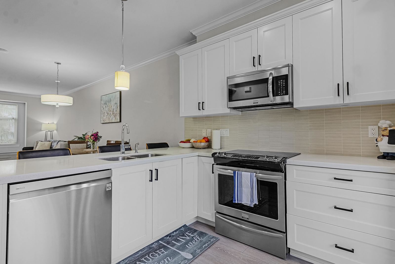 Listing Image 16