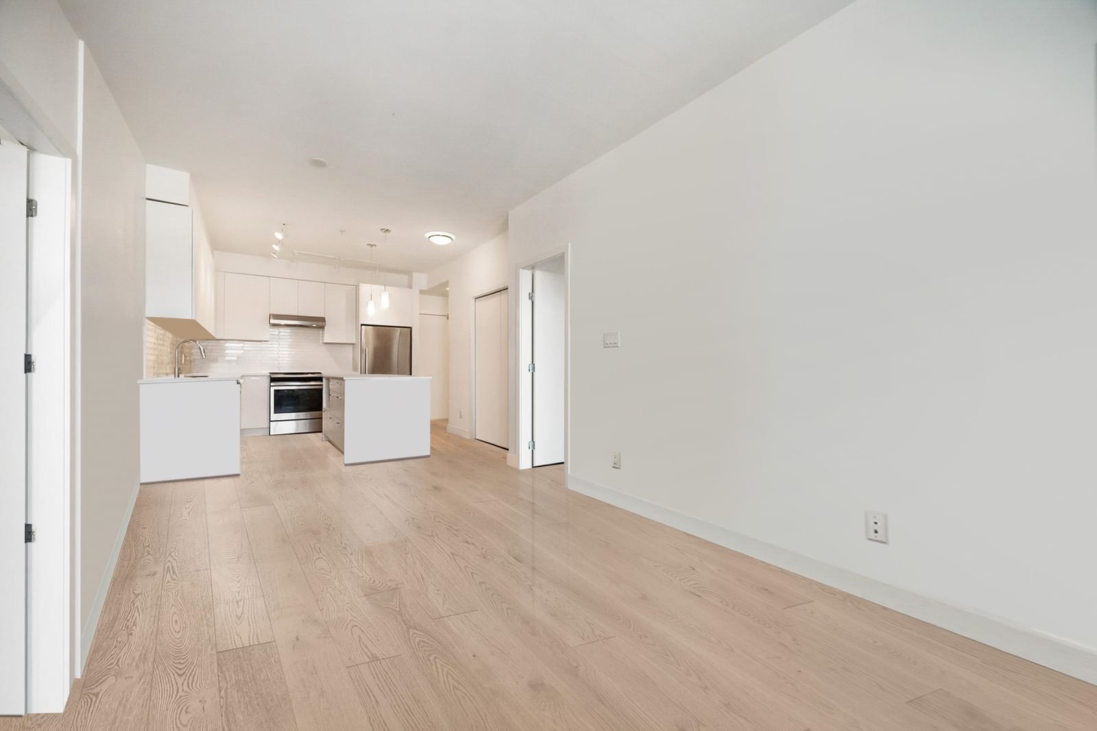 Listing Image 20
