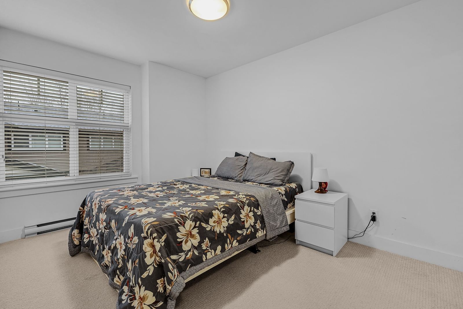 Listing Image 24