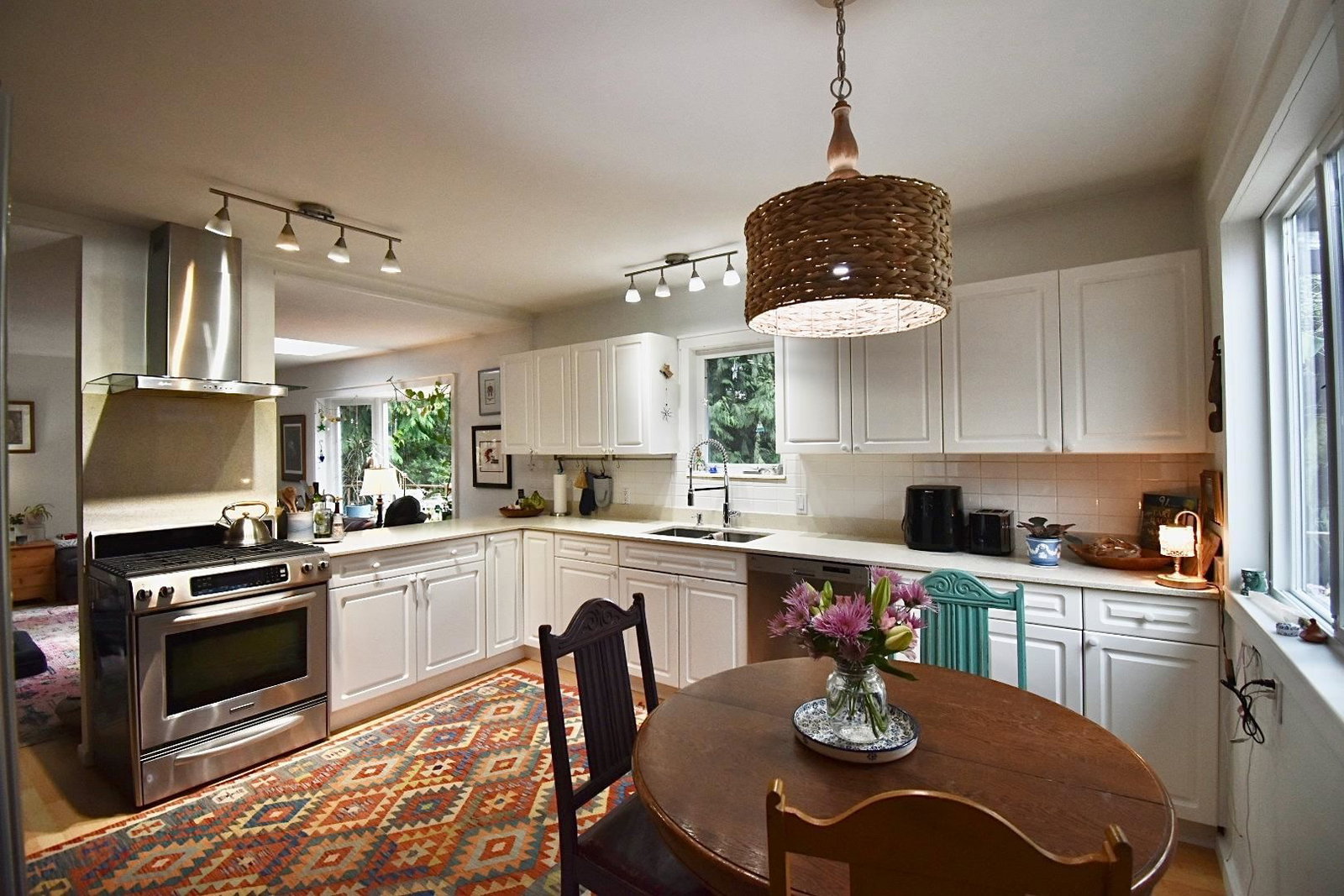 Listing Image 9