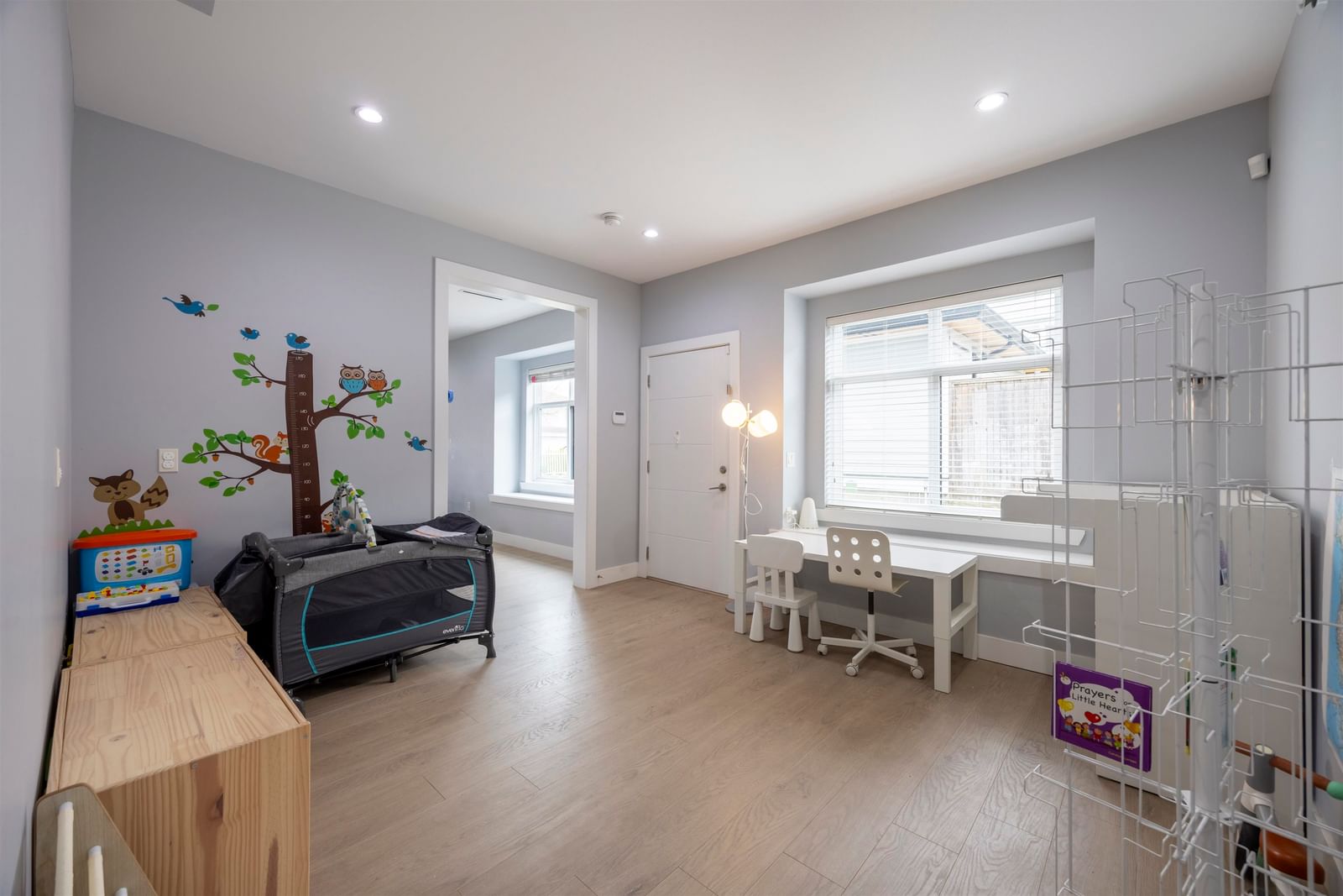 Listing Image 9
