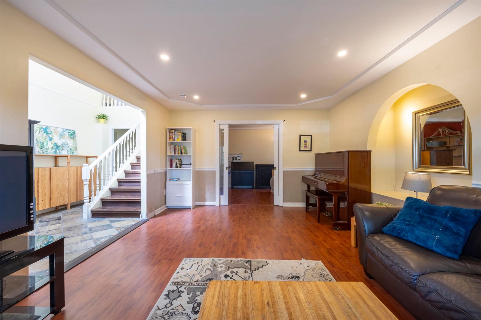 Listing Image 15