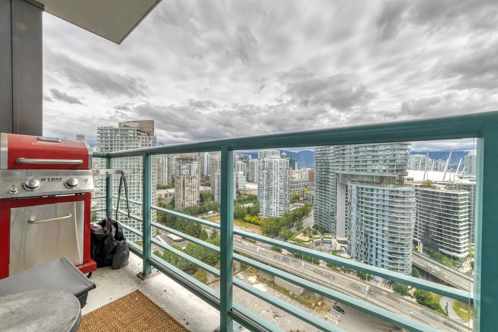 Listing Image 12