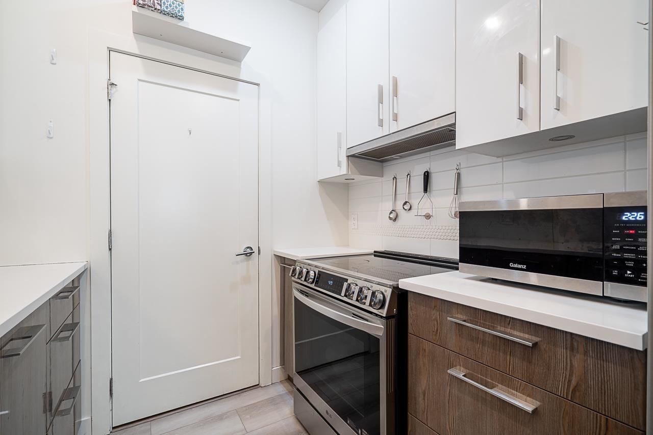 Listing Image 10